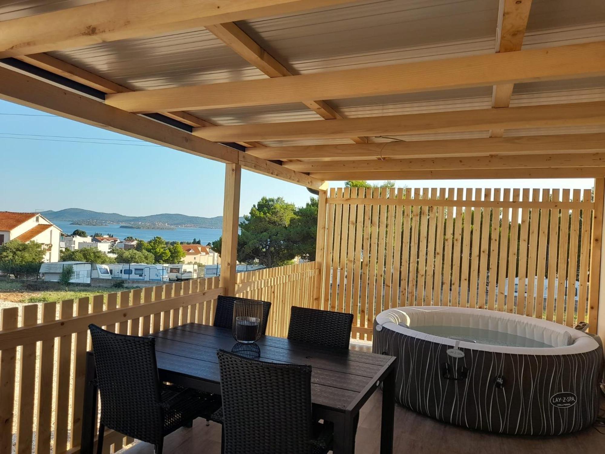 Tiny House Lily With Jacuzzi Sveti Filip i Jakov Exterior foto