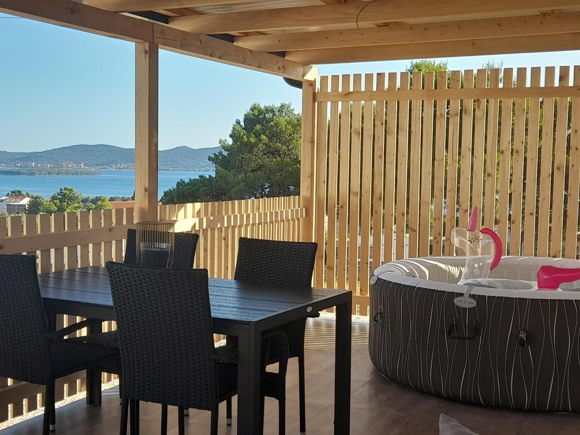 Tiny House Lily With Jacuzzi Sveti Filip i Jakov Exterior foto